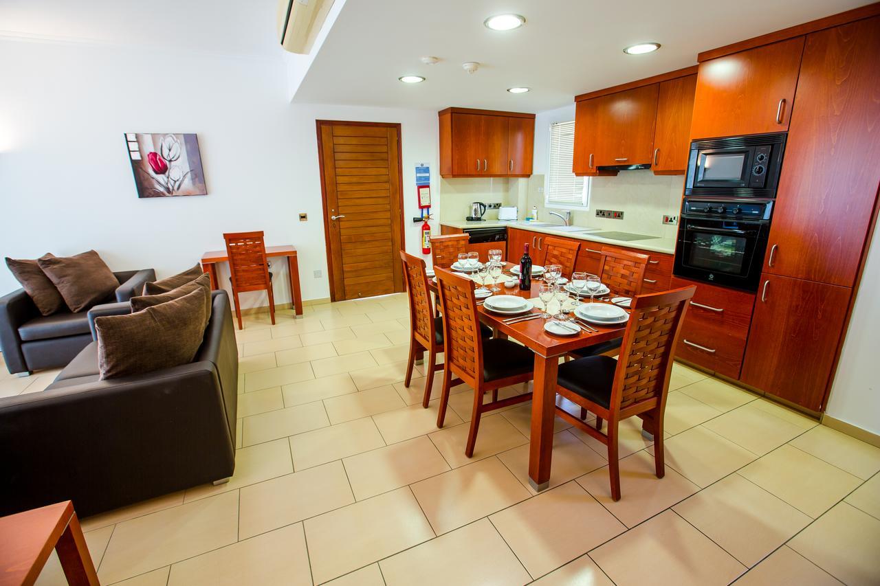 Paradise Kings Club Aparthotel Paphos Bilik gambar